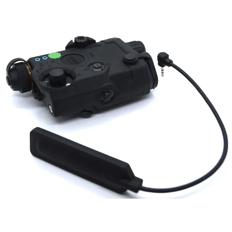 FMA - Boitier AN/PEQ Upgrade Version LA5-C à LED blanches + laser vert avec capuchons IR - Noir