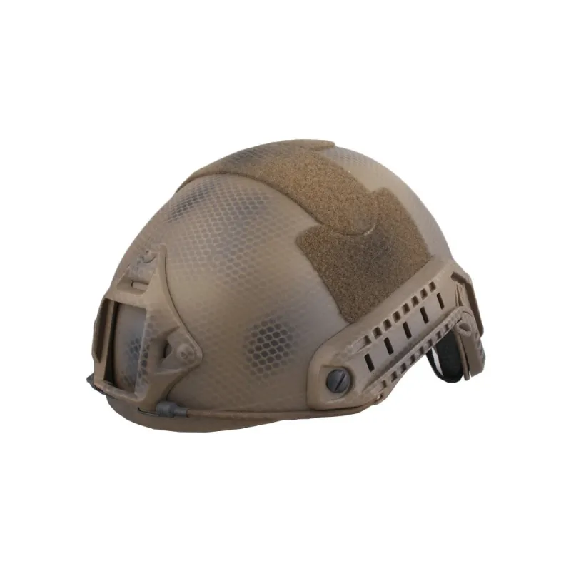 Casque Fast Emerson Gear désert, vue de trois quarts avant avec rails latéraux