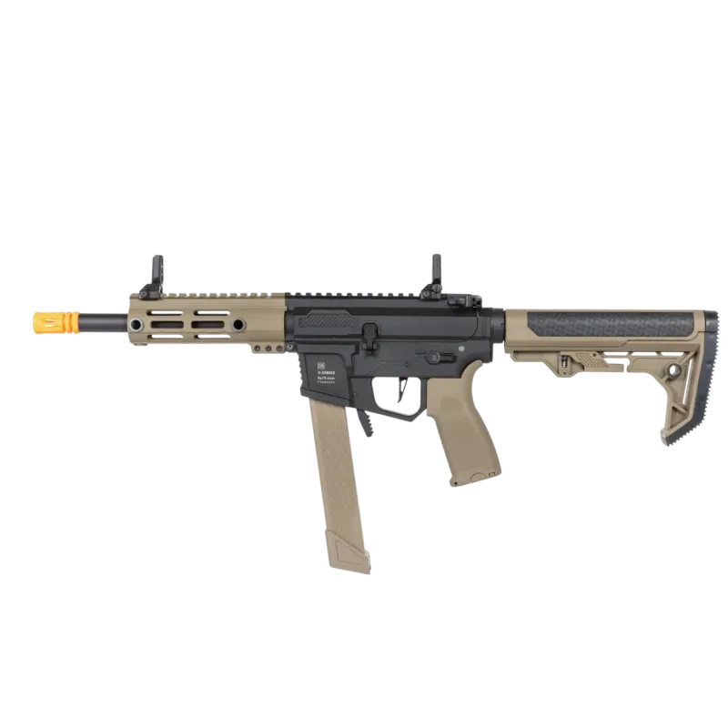 Specna Arms SA-FX01 Flex HAL ETU bi-ton noir et tan, vue de trois quarts avec crosse Light Ops