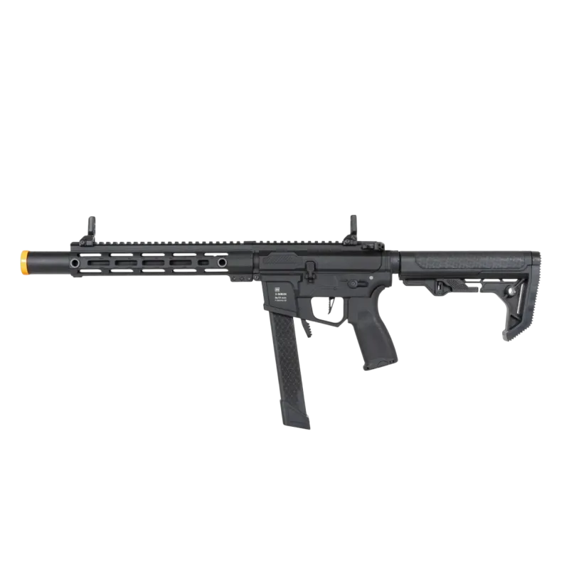 Specna Arms SA-FX02 Flex HAL ETU noire, vue de trois quarts avec chargeur long