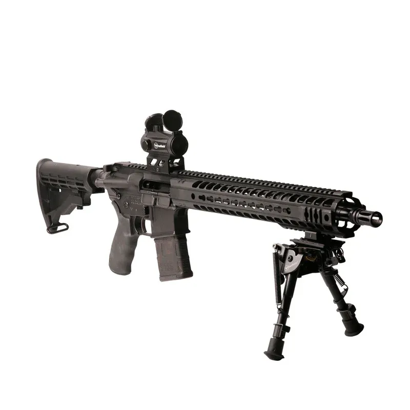 Viseur point rouge Firefield Impulse 1x22 Compact monté sur une carabine type AR-15 avec bipied