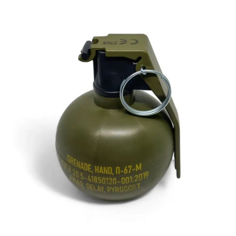 Grenade Pyrosoft P-67-M NATO debout, marquage jaune GRENADE HAND П-67-М, levier et anneau
