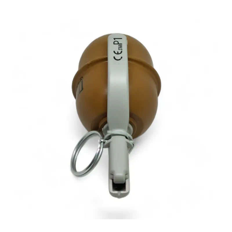 Grenade Pyrosoft PIRO-5G couchée, levier gris marqué CE P1 vu de dessus