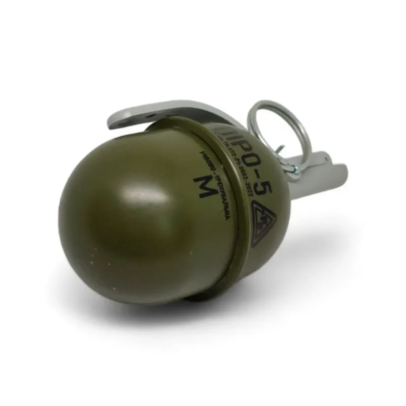 Grenade Pyrosoft PIRO-5M couchée, vue côté culot avec marquage ПІРО-5 et M