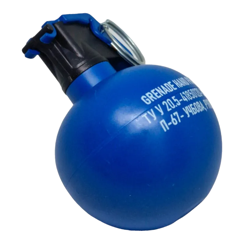 Grenade d'entraînement Pyrosoft P-67 bleue inclinée, marquage GRENADE HAND PRACTICE