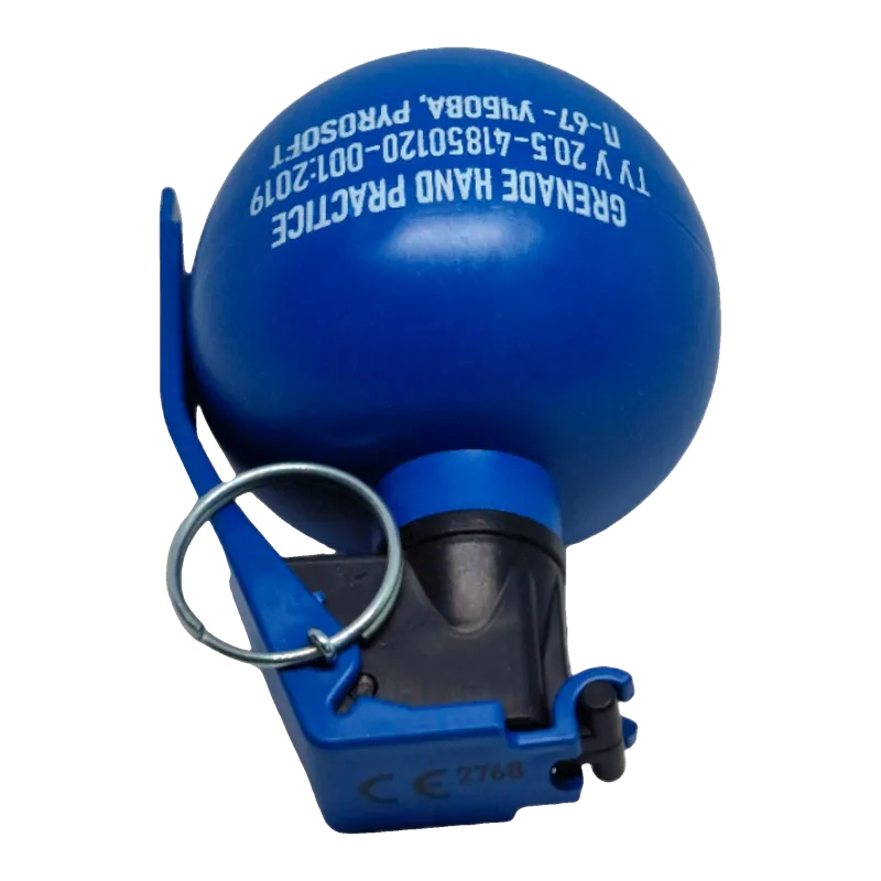 Grenade d'entraînement Pyrosoft P-67 couchée, marquage et levier marqué CE