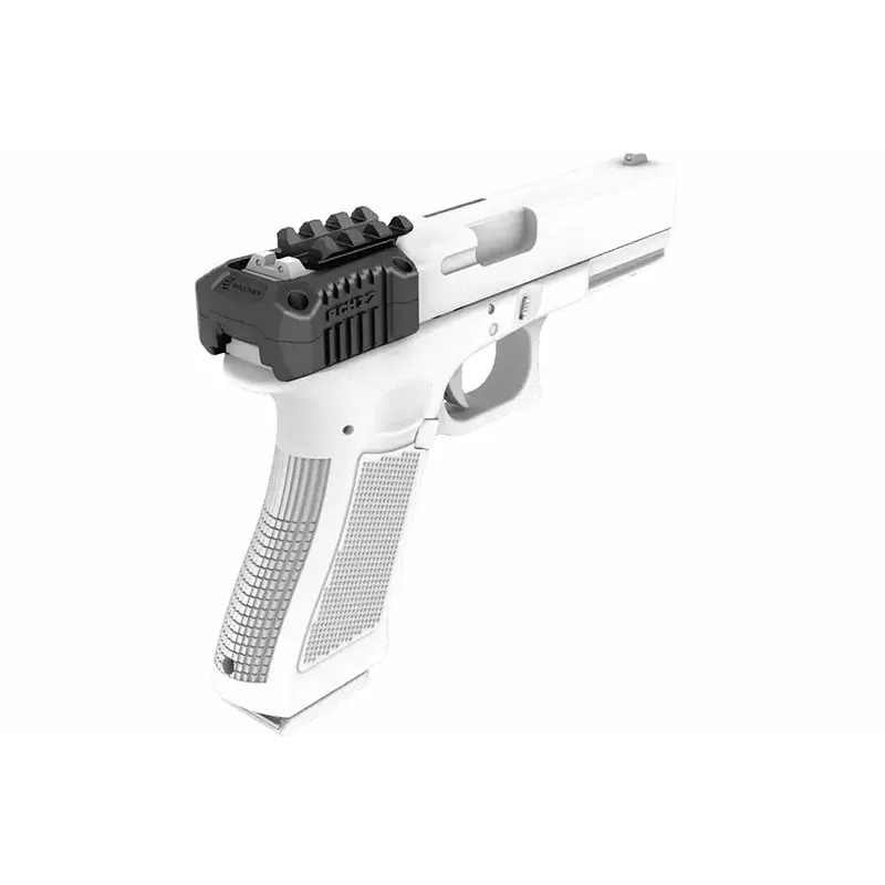 Charging handle Recover Tactical PCH17 noir à l'arrière de la culasse d'un pistolet type Glock, rendu 3D