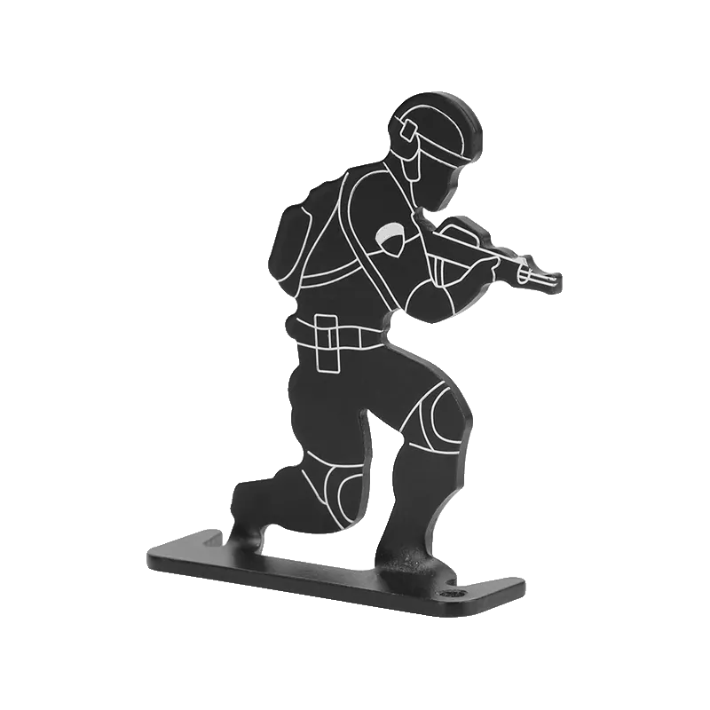 Cible métallique soldat Delta Tactics noire, silhouette à genou au fusil sur socle, vue de trois quarts