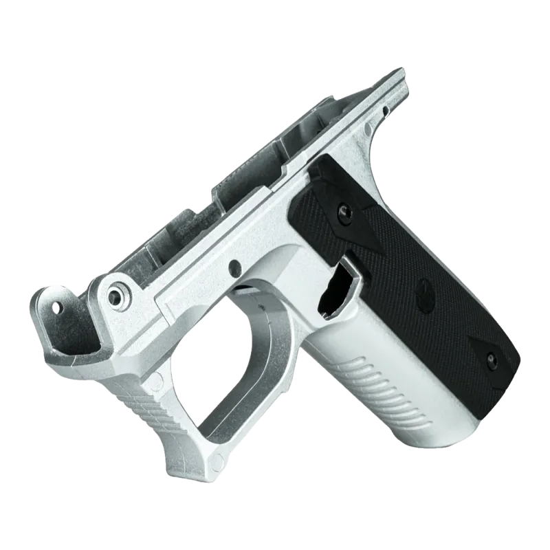 Carcasse CTM TAC FUKU-2 argent pour AAP-01, vue de trois quarts avant, pontet et logement