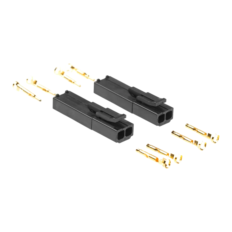 Connecteurs mini Tamiya Laylax Prometheus emboîtés, vue de trois quarts avec broches dorées