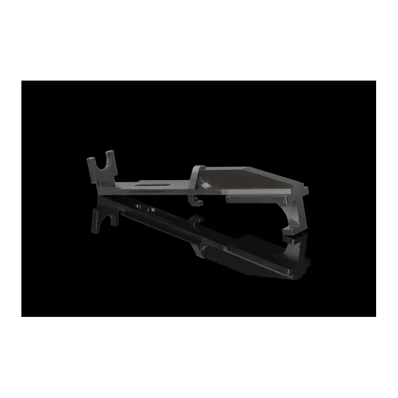 Tappet plate V3 noire du kit Gate Pulsar D sur fond noir