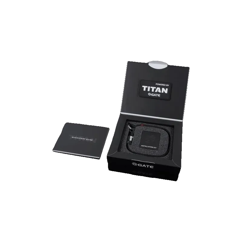 Mosfet Gate Titan dans sa boîte ouverte avec patch Powered by Titan et guide de démarrage