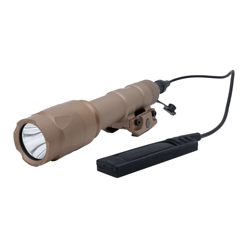 ASG - Strike Systems - Lampe tactique WL1080 avec interrupteur déporté 1080 lumens - Tan
