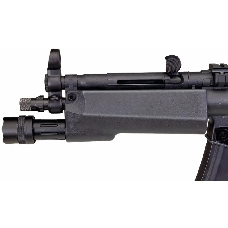 Virtus IV Secutor Arms AEG Noir en situation d'engagement rapproché CQB en partie airsoft indoor