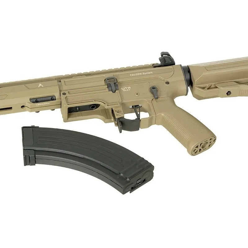 M918G UTR EK47 Double Eagle gros plan Falcon EFCS gearbox hop-up réglable Tan (Flat Dark Earth)