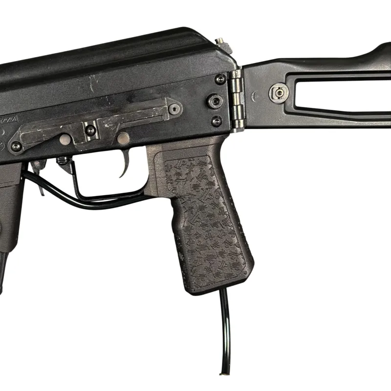 Poignée HPA Airtac T1P DDG montée sur une réplique type AK, vue de profil